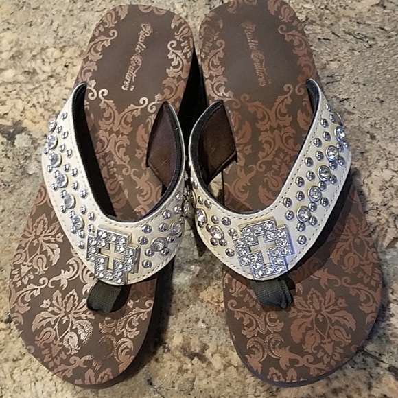 💞Rustic Couture's* Sandals - Picture 1 of 7